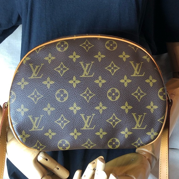 LOUIS VUITTON Monogram Blois Crossbody Shoulder Bag WITH: LV Dust Bag COA - Picture 7 of 17